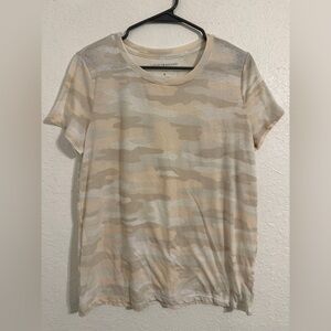 Lucky Brand Women's T-shirt Size M Short Sleeve Soft Light Camo Print Tan White